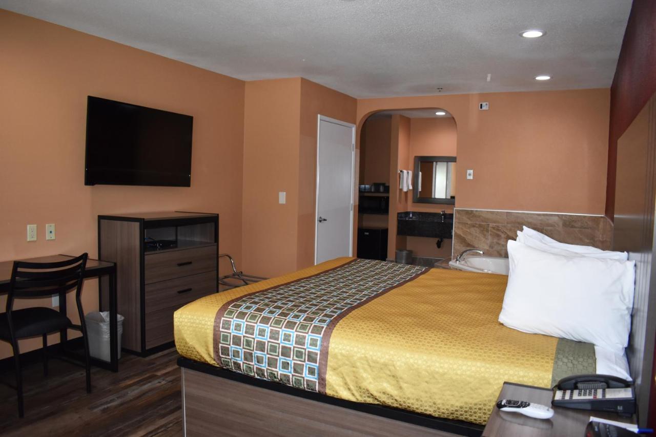 Baymont By Wyndham Manteca Hotel Exterior foto